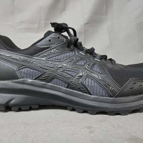 BOXED PAIR OF ASICS TRAIL SCOUT 3 SHOES IN BLACK UK SIZE 11