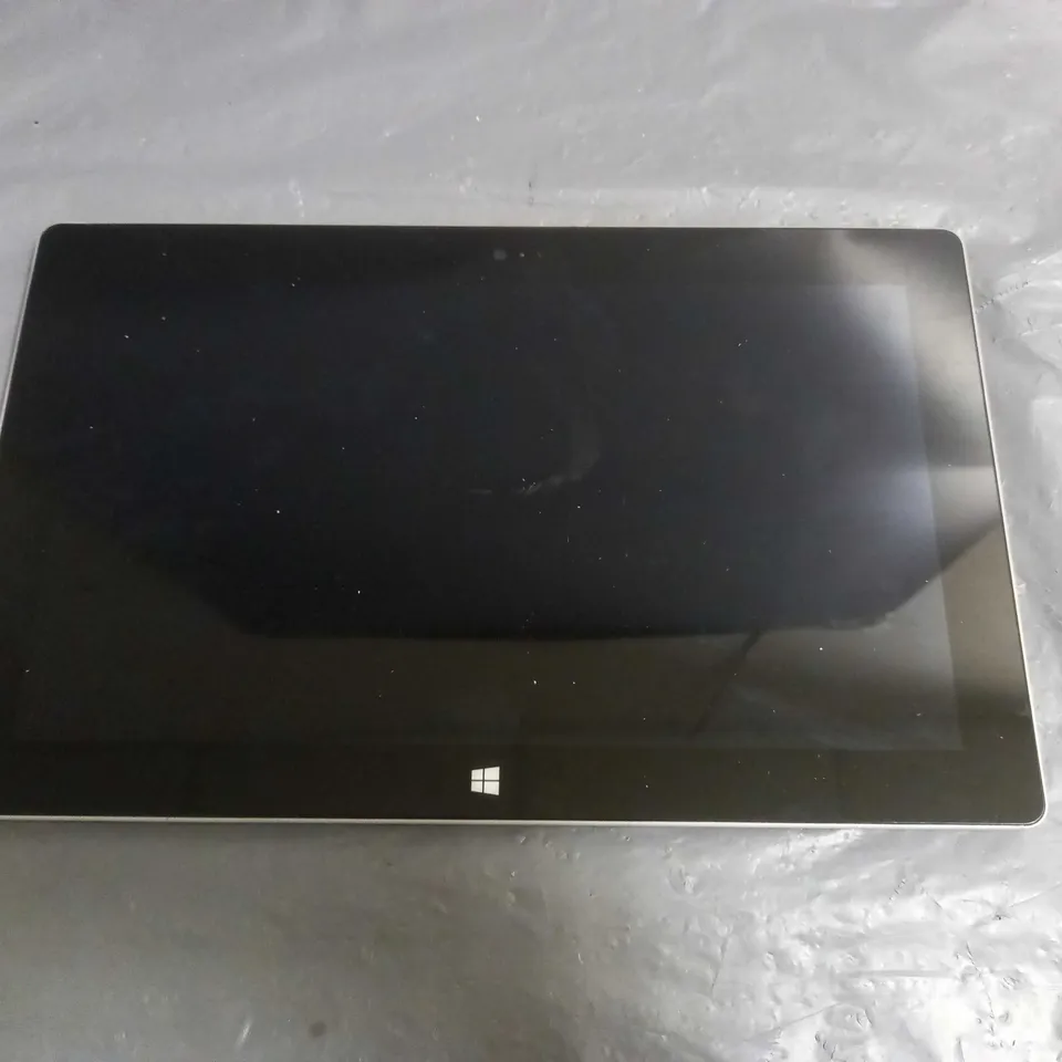 WINDOWS SURFACE TABLET - MODEL UNSPECIFIED