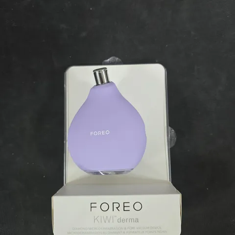 FOREO KIWI DERMA DIAMOND MICRODERMABRASION & PORE VACUUM DEVICE