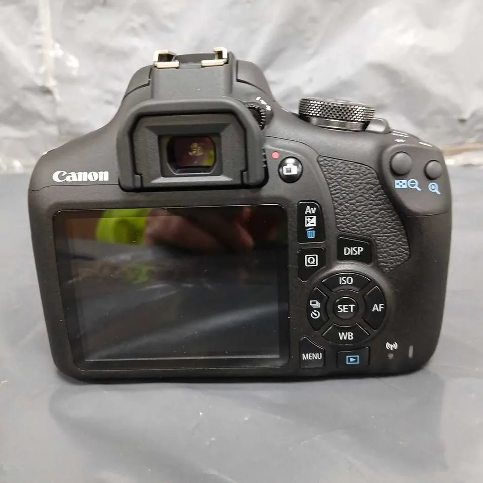 BOXED CANON EOS 2000D SLR BLACK CAMERA  RRP £589.99