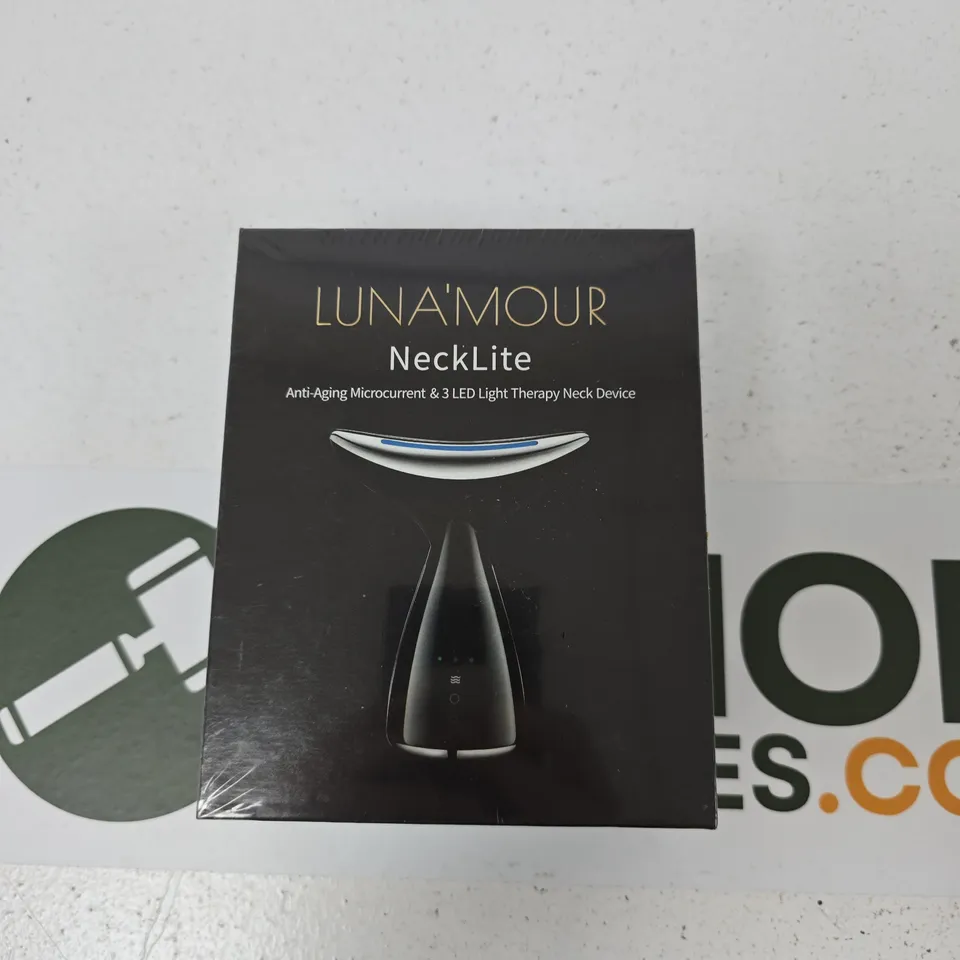 LUNA'MOUR NECKLITE – ANTI-AGEING MICROCURRENT & 3 LED NECK THERAPY DEVICE