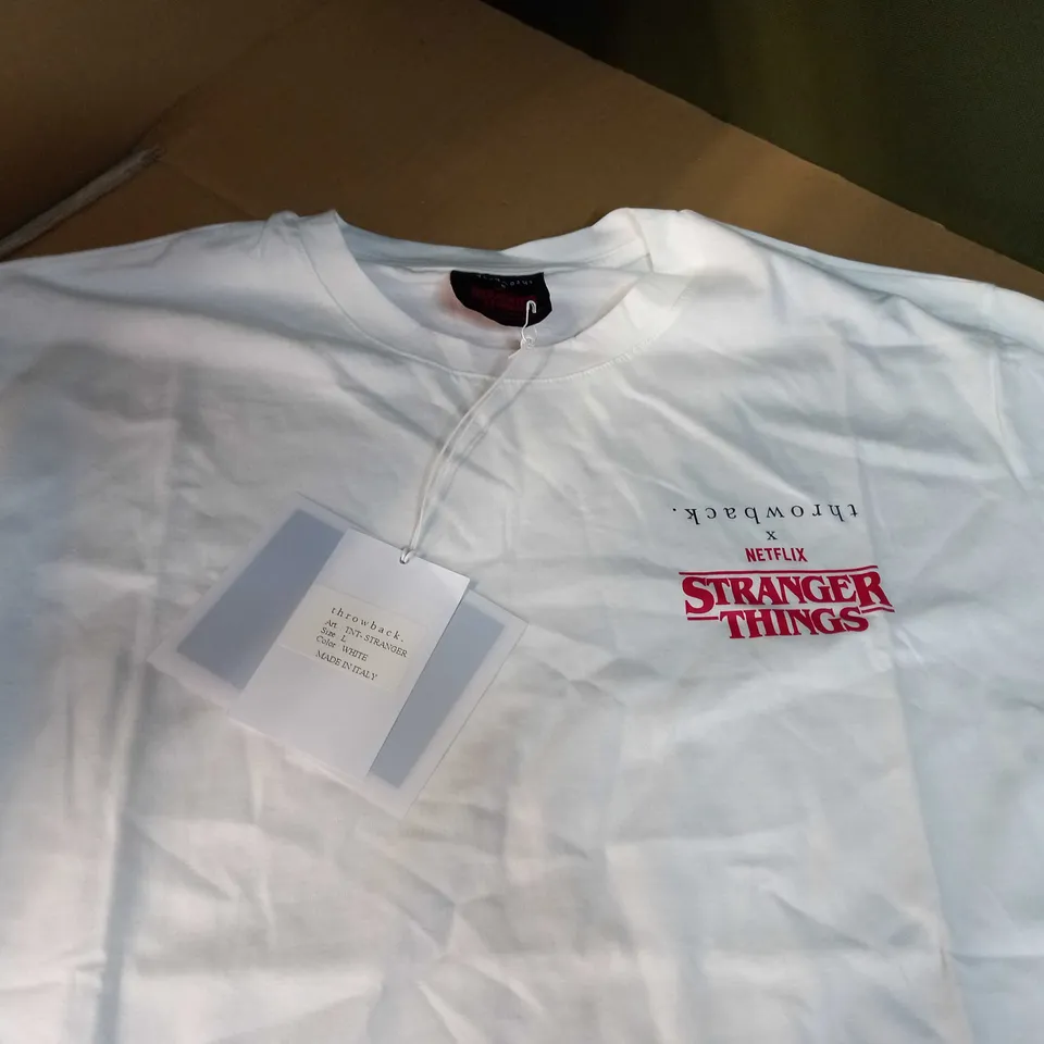 THROWBACK WHITE/LOGO STRANGER THINGS T-SHIRT - LARGE