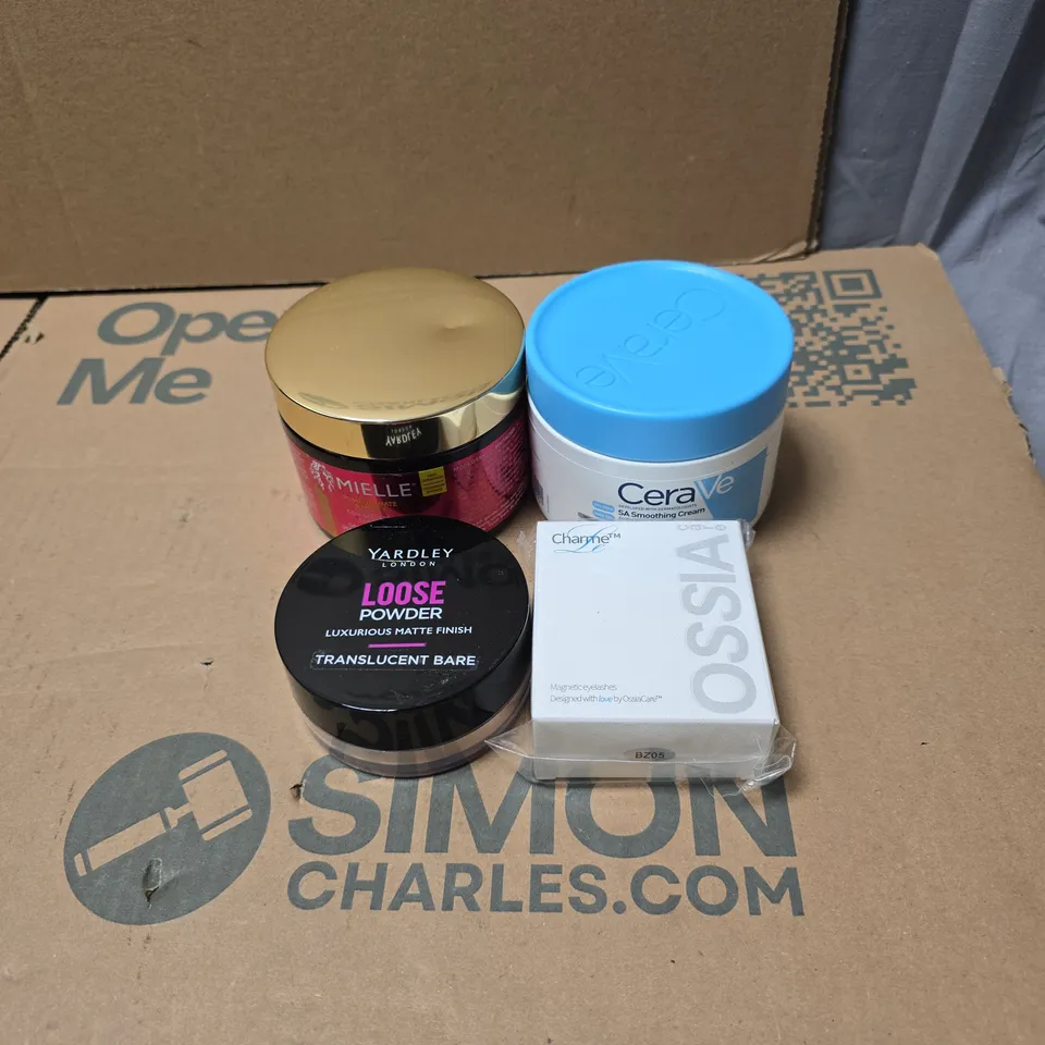 TOTE OF APPROXIMATELY 20 ASSORTED COSMETIC ITEMS TO INCLUDE CERA VE, MIELLE. MAGNETIC EYELASHES, YARDLEY LOOSE POWDER ETC