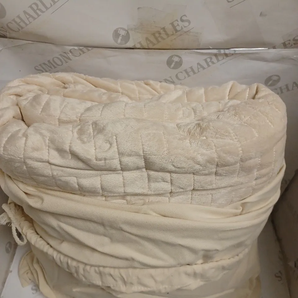 BOXED CALMING BLANKET PREMIUM WEIGHTED BLANKET. 