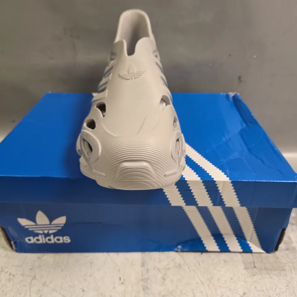 BOXED PAIR OF ADIDAS ADIFOM SUPERNOVA SHOES IN GREY SIZE UK 10