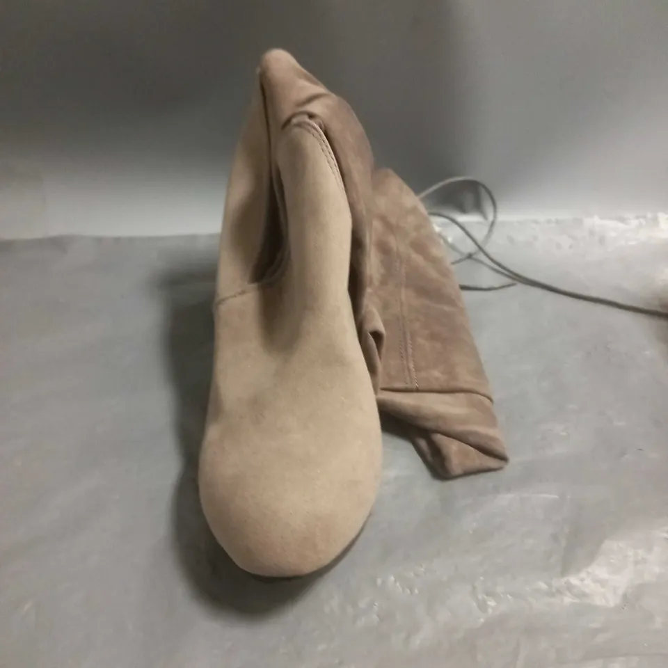 APPROXIMATELY 18 PAIRS OF LADIES THIGH HIGH BOOTS IN VARIOUS COLOURS AND SIZES