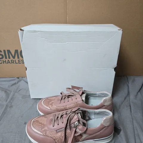 WOMEN'S PINK TRAINERS – UK 7.5 (EU 41) WONDER WALK BRAND COMFORT.