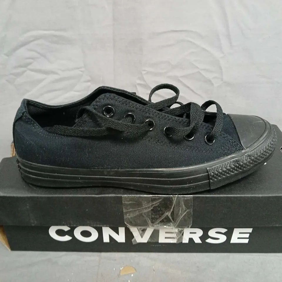 BOXED CONVERSE CHUCK TAYLOR ALL STAR BLACK MONOCHROME SNEAKERS – UK7 (MEN'S)