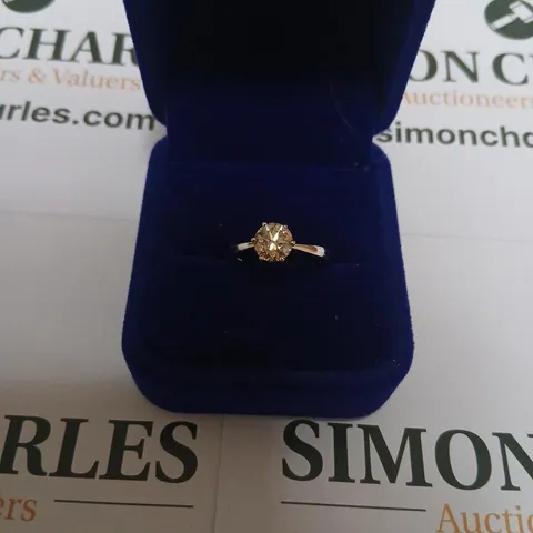 18CT WHITE GOLD SOLITAIRE RING SET WITH A NATURAL DIAMOND WEIGHING +1.14CT