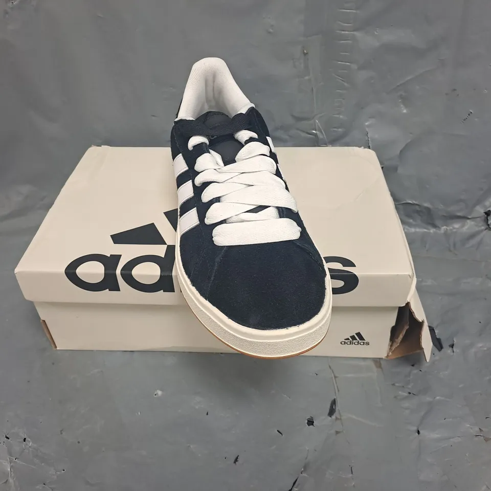 BOXED PAIR OF ADIDAS GRAN COURT BASE 00 SHOES IN BLACK AND WHITE SIZE UK 8.5 