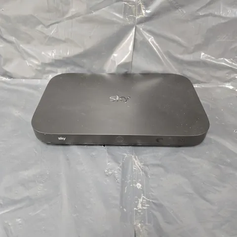 SKY ES340D8 Q RECEIVER BOX