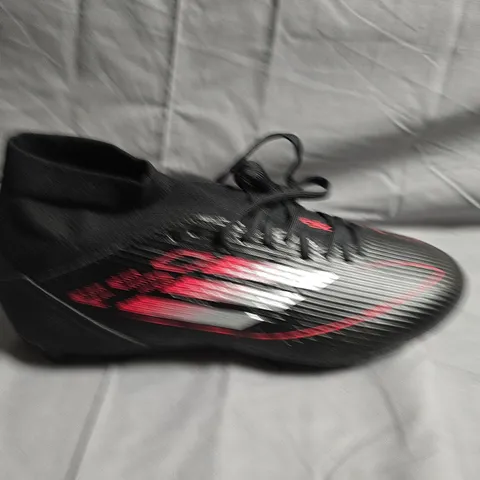 BOXED PAIR OF ADIDAS F50 LEAGUE FOOTBALL BOOTS - UK SIZE 9
