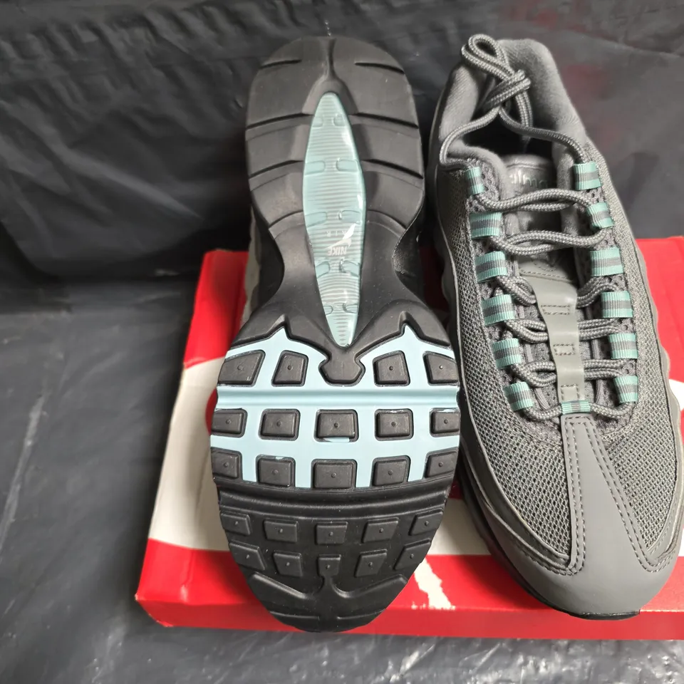 NIKE AIR MAX 95 GS KIDS' SNEAKERS – SMOKE GREY/CANNON, UK 5.5 (US 6Y)