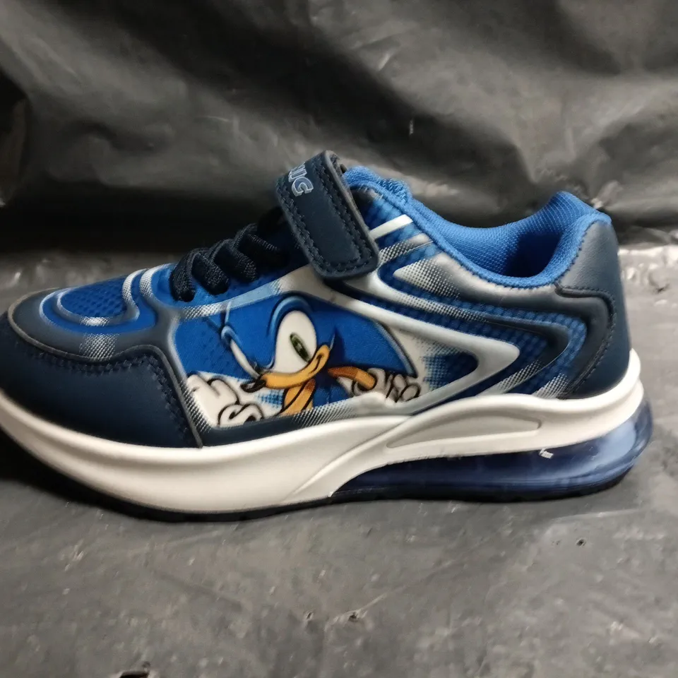 KIDS SONIC THE HEDGEHOG LIGHT UP TRAINERS - 12