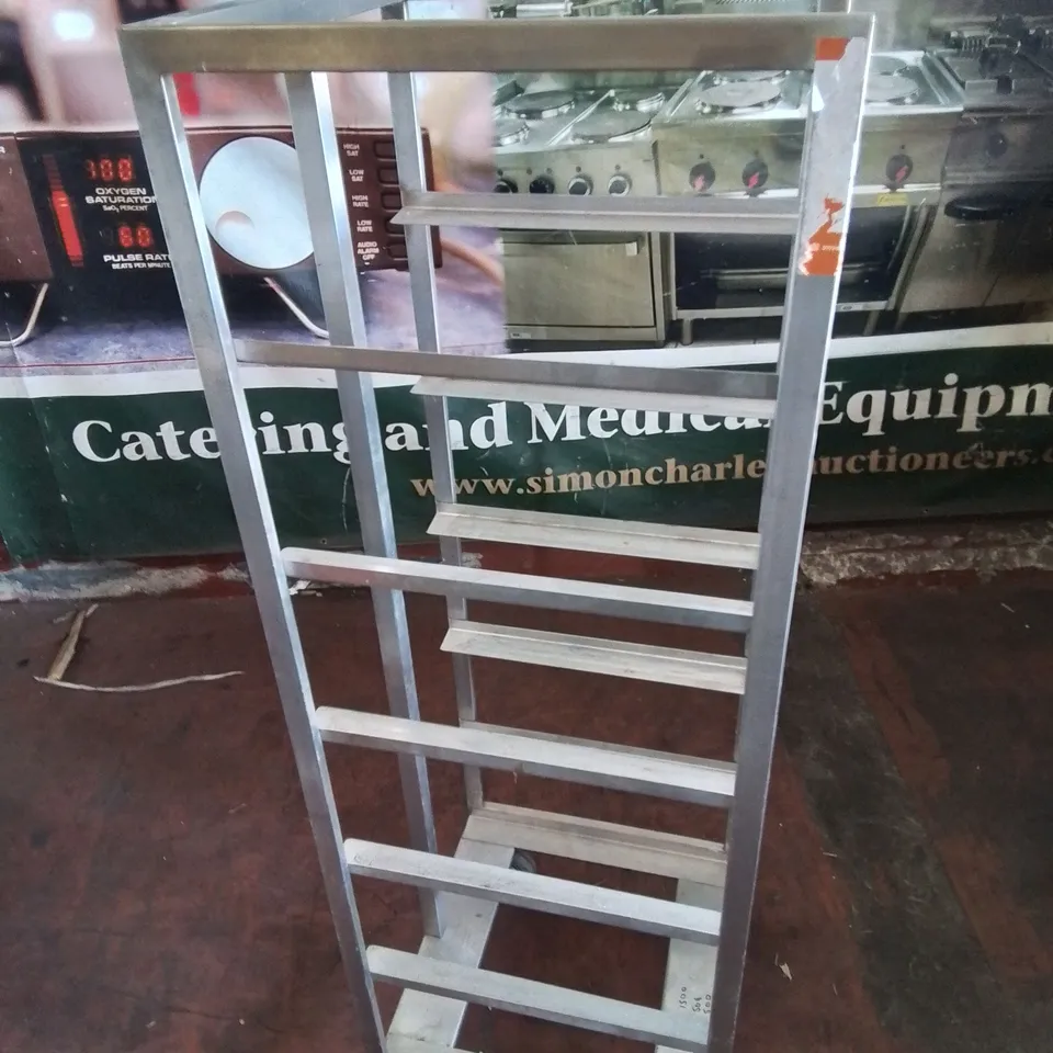STAINLESS STEEL TRAY HOLDER RACKING 