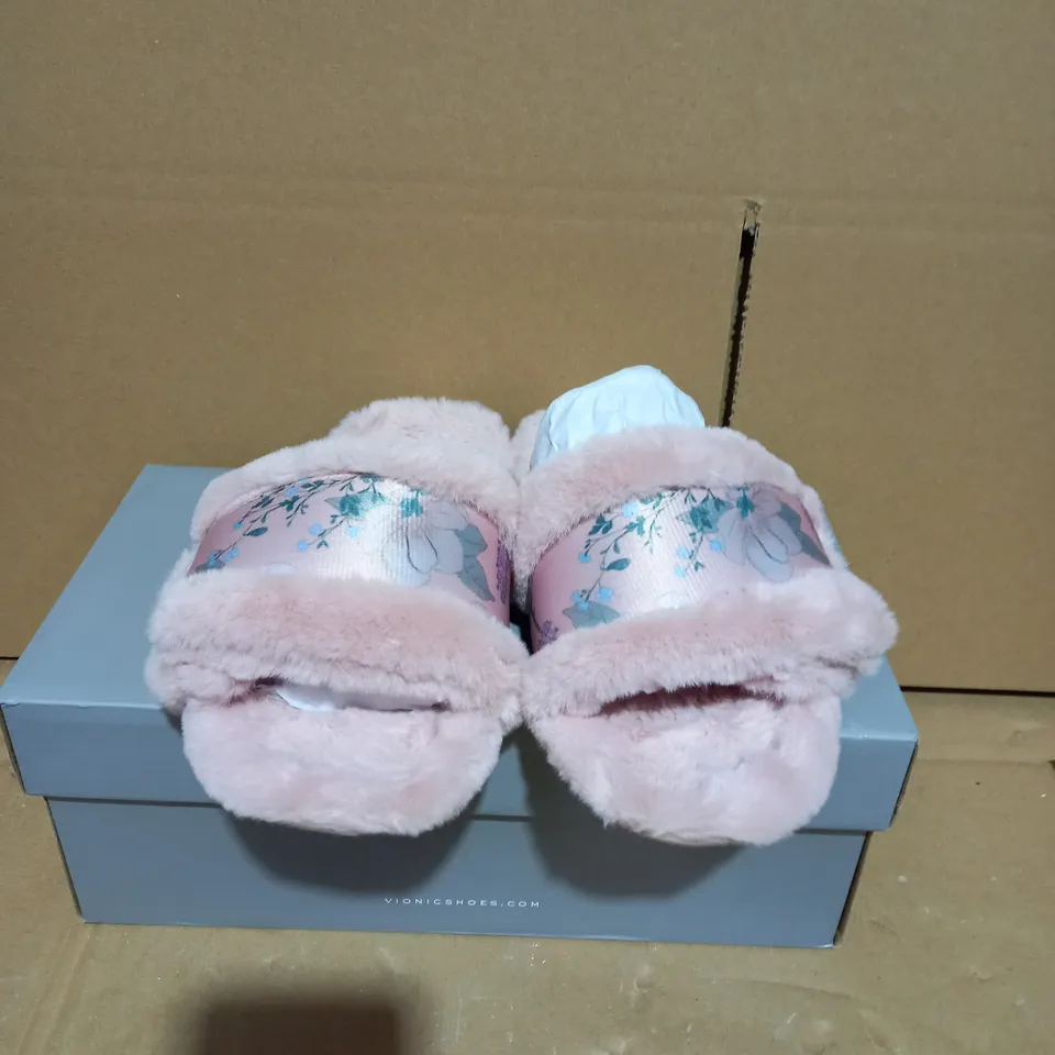 VIONIC FLORAL DESIGN PINK FLUFFY SLIPPERS - SIZE 3