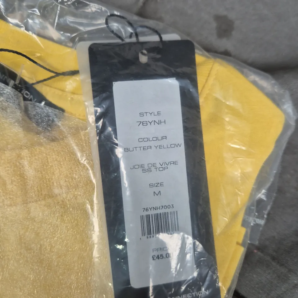 FRENCH CONNECTION JOIE DE VIVRE SS TOP – BUTTER YELLOW, SIZE M