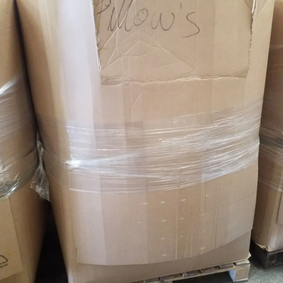 PALLET CONTAINING ASSORTED PILLOWS & CUSHIONS