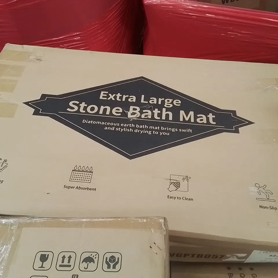 PALLET CONTAINING ASSORTED ITEMS INCLUDING: VANITY MIRROR, ROLLING CRATE, STONE BATH MAT, CRAFT WOK ECT