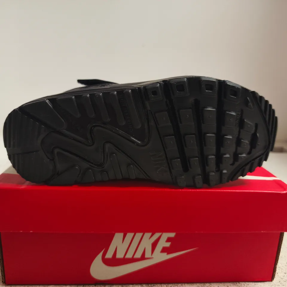 BOXED PAIR OF NIKE AIR MAX 90 TRAINERS – BLACK, UK 11 - KIDS