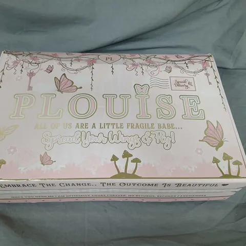 PLOUISE ALL OF US ARE A LITTLE FRAGILE BABE SPREAD YOUR WINGS AND FLY SEALED GIFT SET