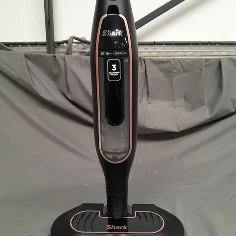 SHARK STEAM SCRUBBER WITH STEAM BLAST S7201 / COLLECTION ONLY
