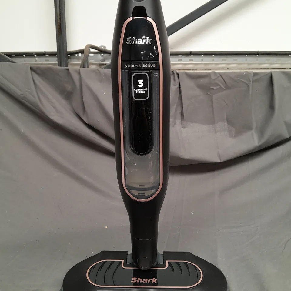 SHARK STEAM SCRUBBER WITH STEAM BLAST S7201 / COLLECTION ONLY