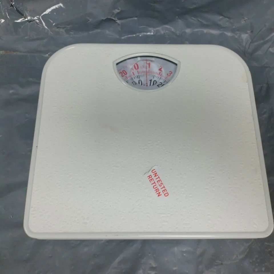 UNBRANDED SCALES IN WHITE