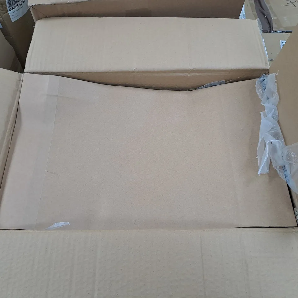 BOX OF APPROXIMATELY 200 BROWN SELF SEAL ENVELOPES 