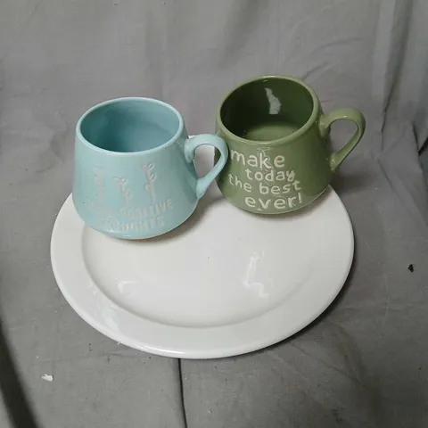 APPROXIMATELY 3 ASSORTED FRAGILE HOUSEHOLD ITEMS TO INCLUDE PLATE SET, MUGS, ETC - COLLECTION ONLY