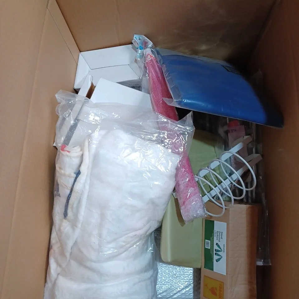 BOX TO CONTAIN APPROX. 20 X ASSORTED HOUSEHOLD PRODUCTS, INCLUDES FIRST AID KIT, FLASK, CAMPING SEAT, CUTLERY ETC 