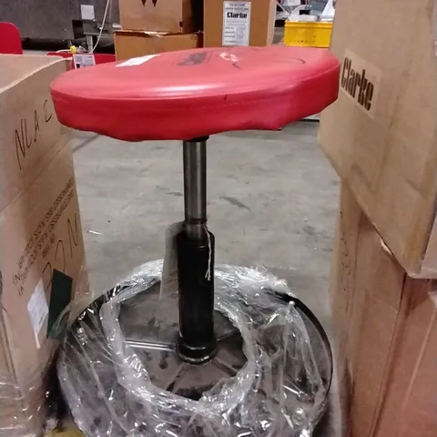 CLARKE CMS2 HEIGHT ADJUSTABLE MECHANICS SEAT