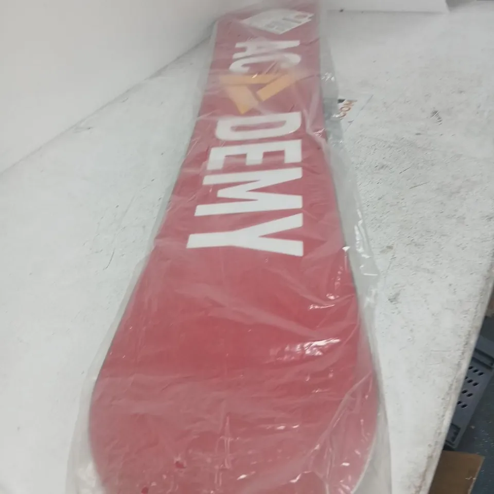 PROPAGANDA SNOWBOARD – ACADEMY SNOWBOARD CO. ZERO CAMBER FUNSTICK, RED