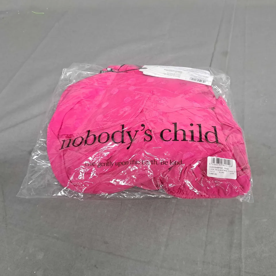 NOBODYS CHILD LUNA JACQUARD MIDI DRESS IN PINK - UK 12 
