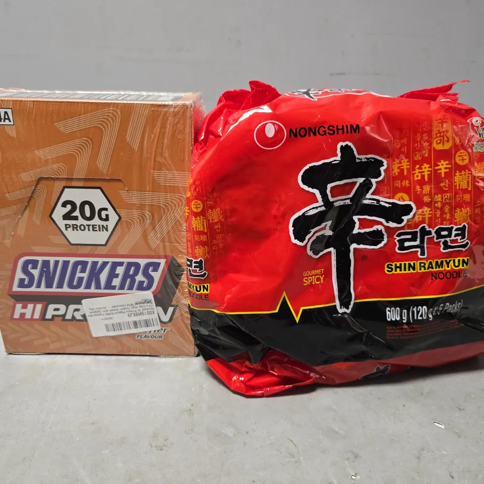 APPROXIMATELY 3 ASSORTED FOOD ITEMS TO INCLUDE - NONGSHIM SHIN RAMYUN , SNICKERS 20G PROTEIN BAR 