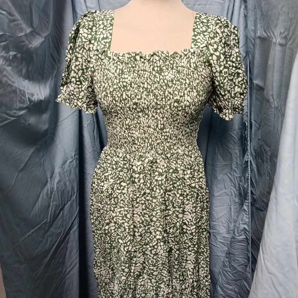 BLUE VANILLA SQUARE NECK SHORT PUFF SLEEVE DRESS – GREEN FLORAL, UK 12/L (EU 42/L, US 10/M)