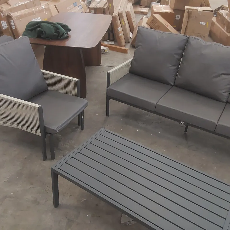 DESIGNER GARDEN SOFA GROUP WITH COFFEE TABLE