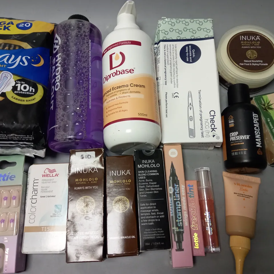 LOT OF APPROXIMATELY 17 ASSORTED HEALTH AND BEAUTY ITEMS TO INCLUDE ECZMA CREAM, STYLING POMADE AND LOTTIE NAILS