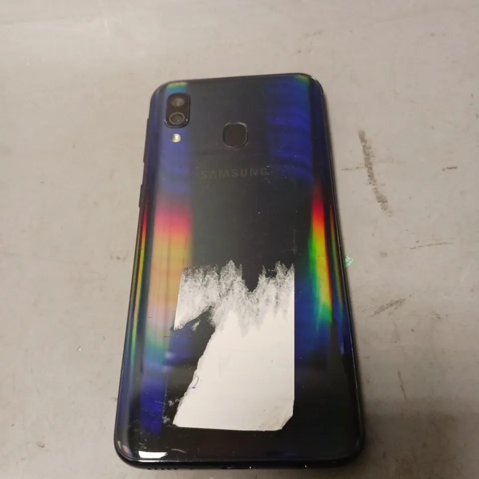 SAMSUNG GALAXY A40 SMARTPHONE 