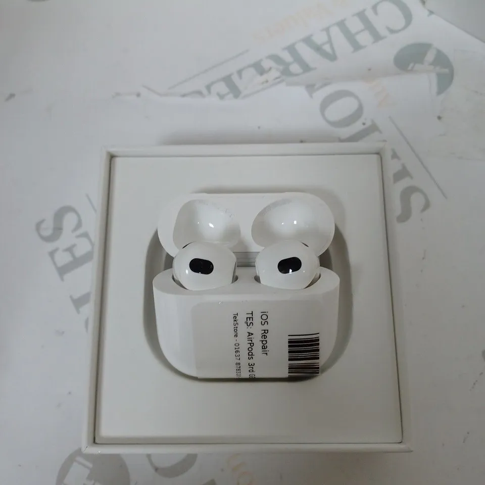 APPLE AIRPODS 3RD GENERATION 