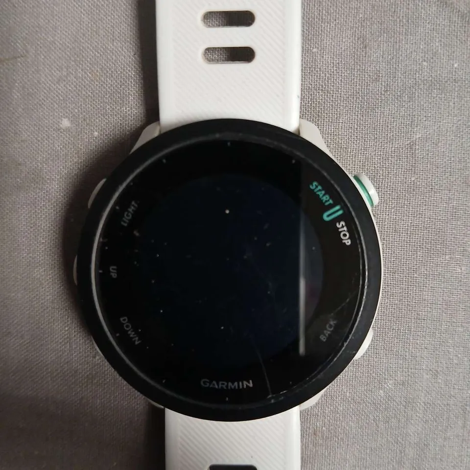 GARMIN FORERUNNER RUNNING WATCH – WHITE STRAP
