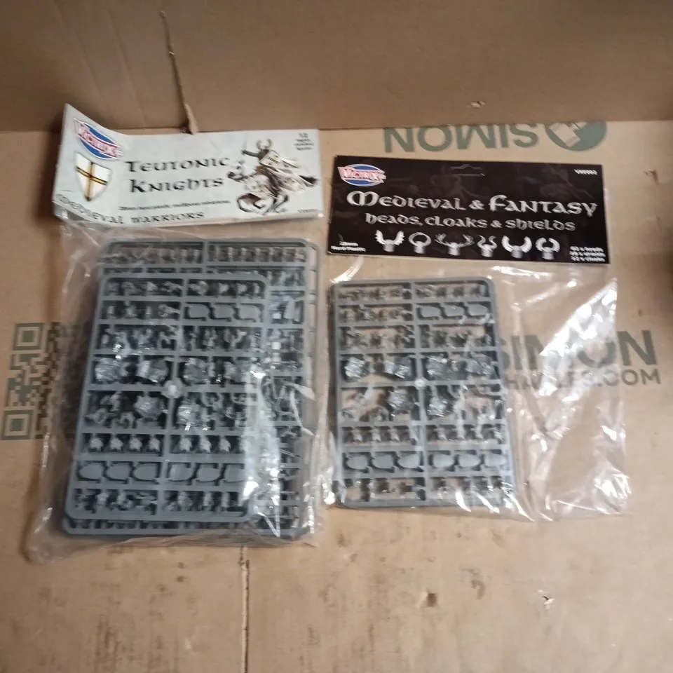 LOT OF 2 VICTRIX MINIATURE SETS INCLUDES TEUTONIC KNIGHTS AND MEDIEVAL FANTASY ACCESSORIES