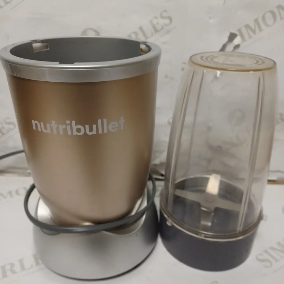 NUTRIBULLET 900W BLENDER CHAMPAGNE MULTI-FUNCTION SMOOTHIE MAKER