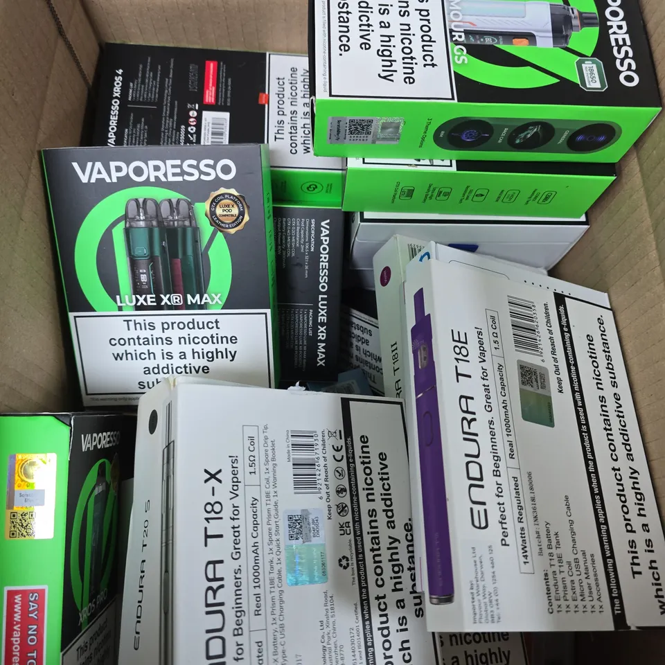 APPROXIMATELY 15 ASSORTED E-CIG PRODUCTS AND ACCESSORIES TO INCLUDE VAPORESSO, INNOKIN, GEEKVAPE ETC 