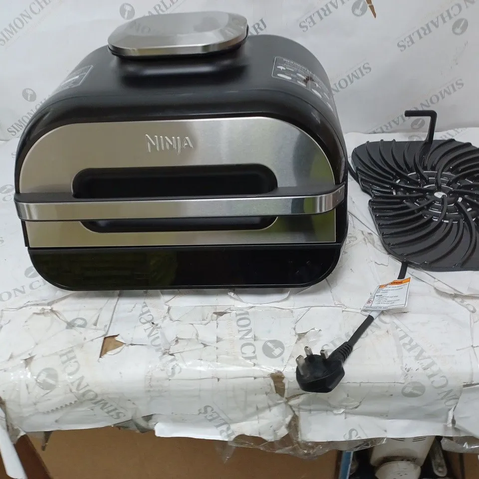 BOXED NINJA FOODI MAX HEALTH GRILL & AIR FRYER WITH AUTO IQ AG551UK