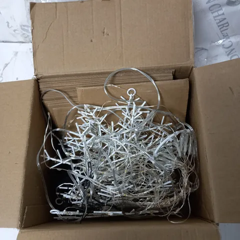 BOXED HOME REFLECTIONS CASCADING TREE LIGHTS - SNOWFLAKE