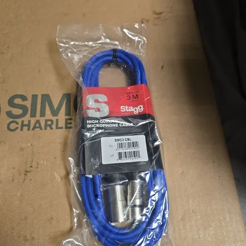 APPROXIMATELY 10 ASSORTED ELECTRICAL ITEMS INCLUDING RECHARGEABLE HAND WARMERS AND STAGG MICROPHONE CABLE 