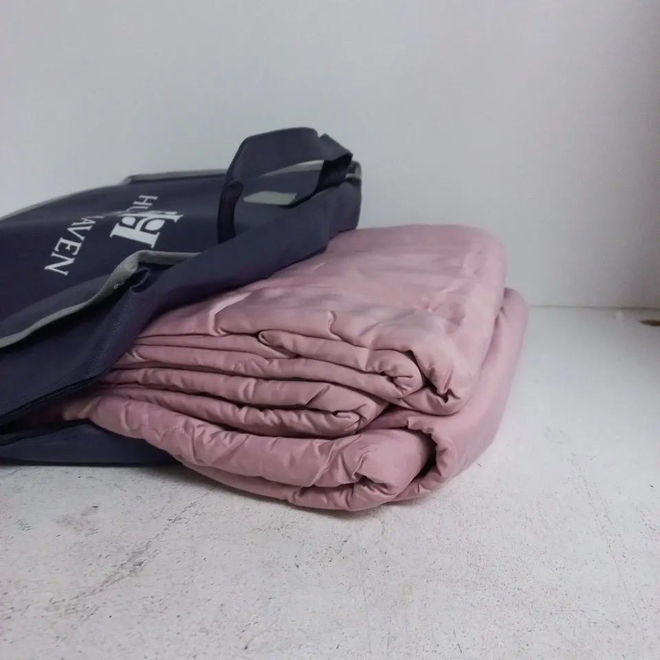 HUSH HAVEN NAVY TOTE BAG WITH FOLDED PINK BLANKET