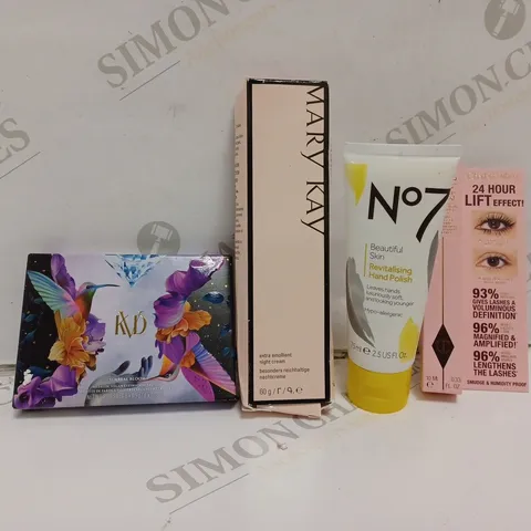 APPROXIMATELY 25 ASSORTED HEALTH AND BEAUTY PRODUCTS TO INCLUDE CHARLOTTE TILBURY PILLOW TALK PUSH UP LASHES, MARY KAY NIGHT CREAM, KVD SURREAL BLOOM METALLIC VEGAN EYESHADOW PALETTE