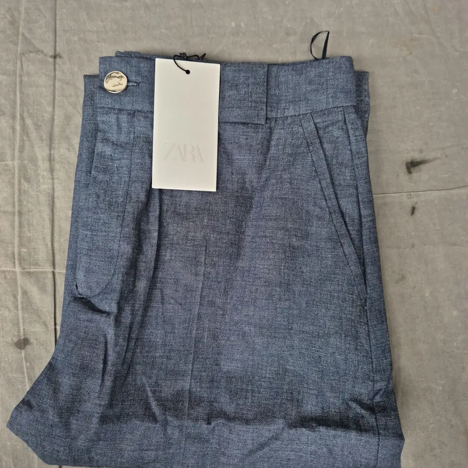 ZARA TROUSERS IN NAVY SIZE LARGE